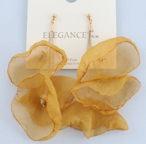 Long vintage flower pearl earrings, petal earrings, fashionable
