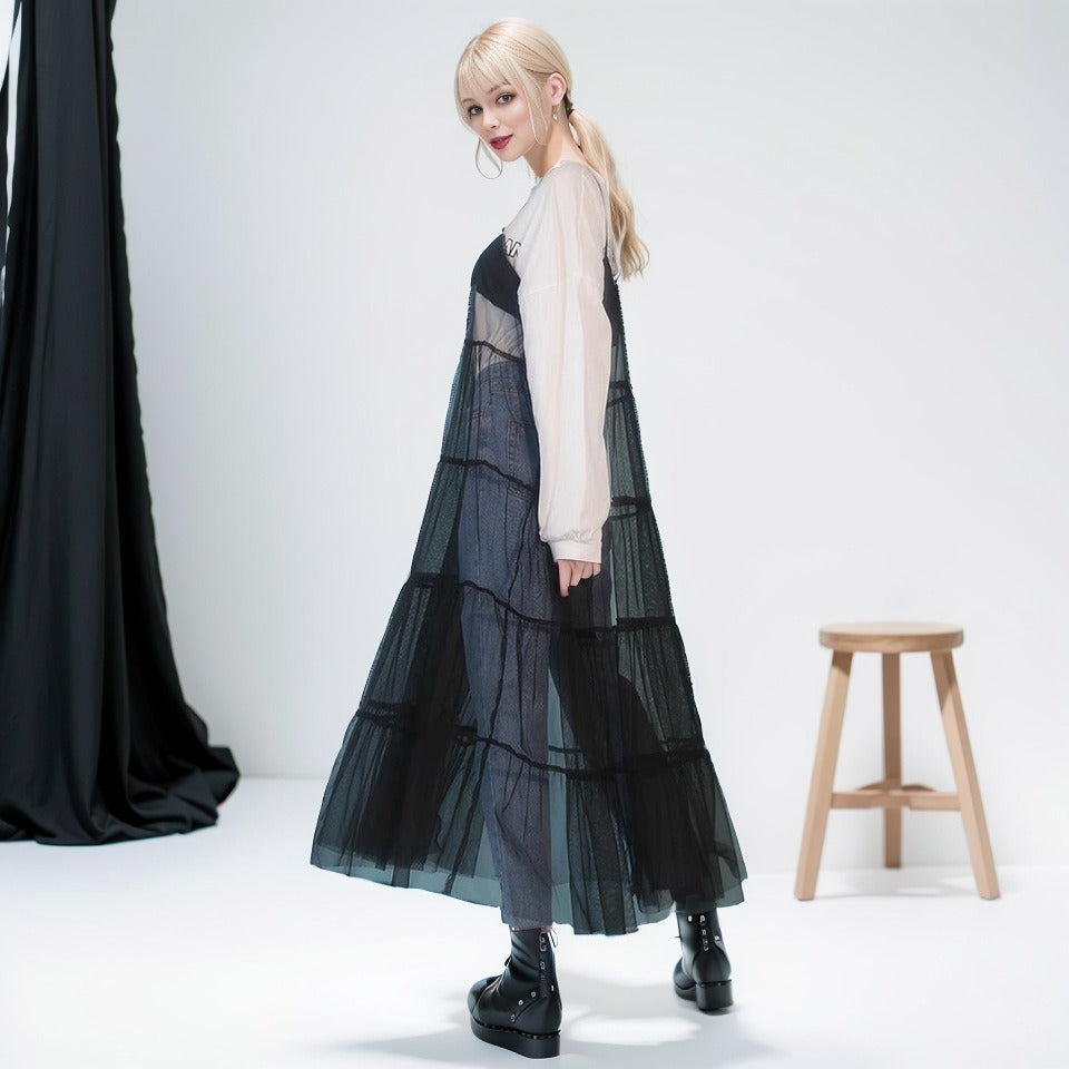 Dressed women's V-neck, shoulder strap, outer cover, gauze skirt, concave shape, explosive street skirt trend