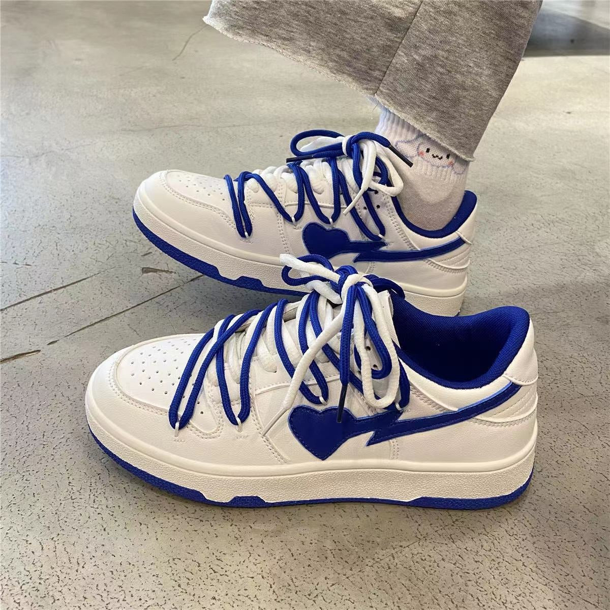 Spring new college style girl heart haze blue sports and leisure couple board shoes, niche lace up men's and women's trendy shoe